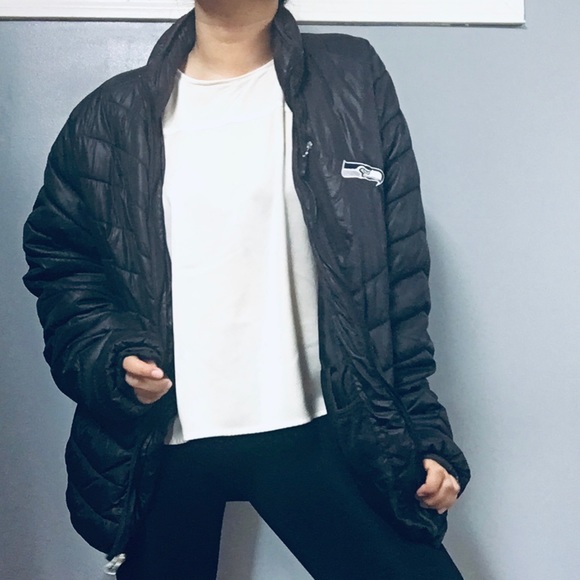 CUTTER & BUCK // CLIQUE • Seahawks Puffer Jacket L